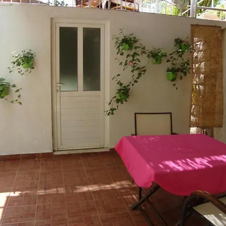 Mare - One Bedroom With Balcony And Sea View Apartment